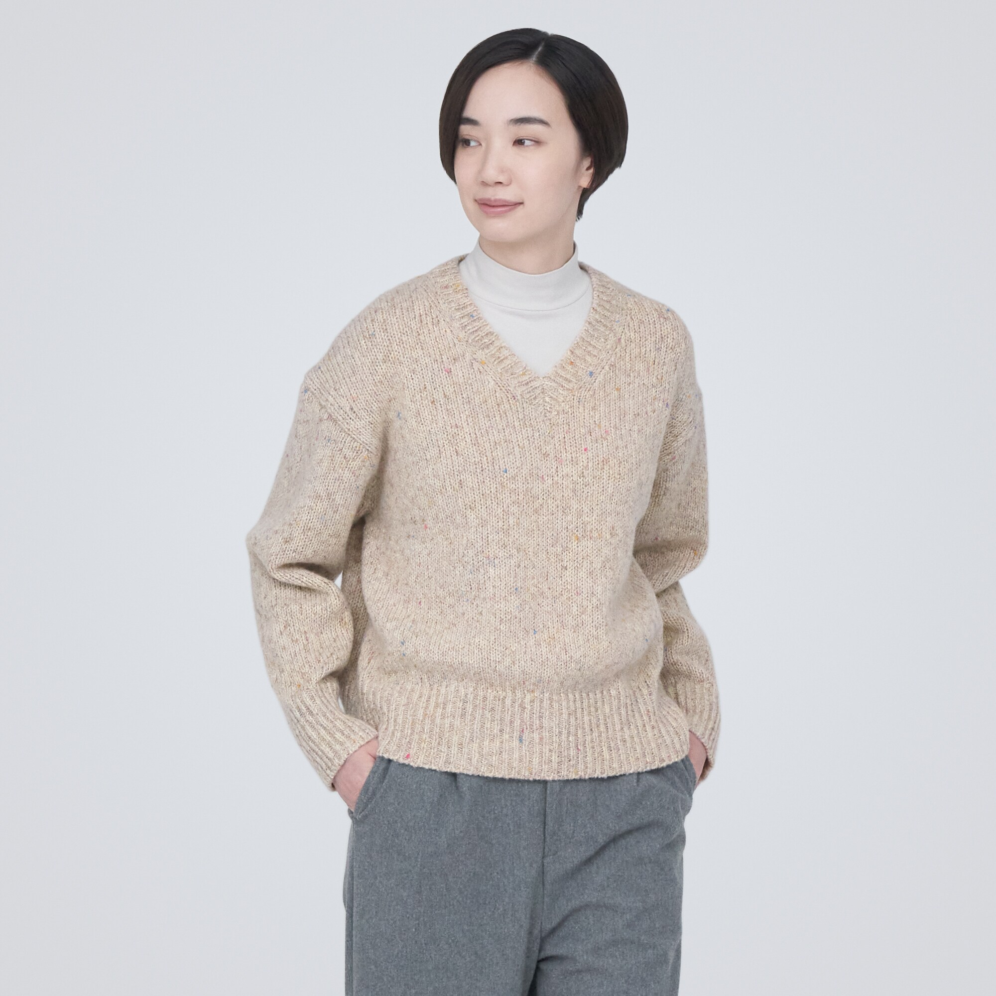 무인양품 일본 울 야크 혼방 브이넥 스웨터