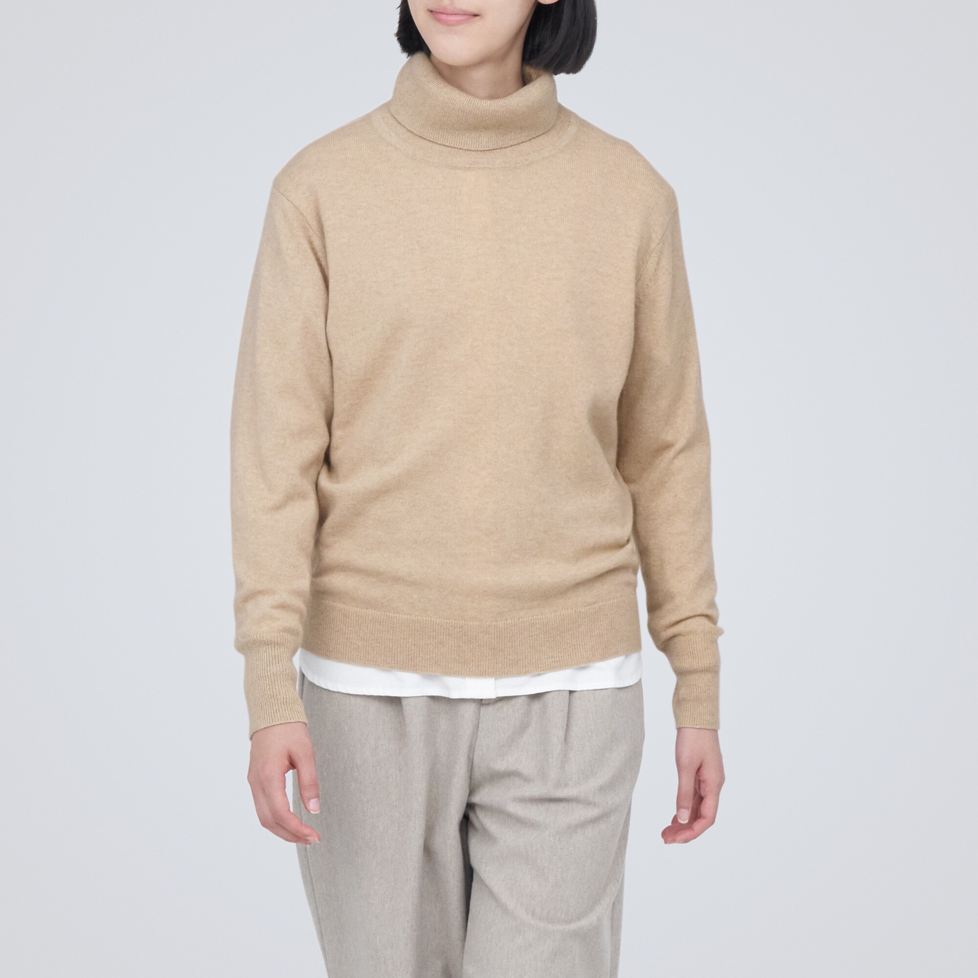 무인양품 일본 자연색 캐시미어 터틀넥 스웨터