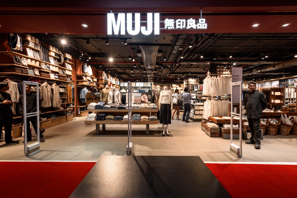 1.MUJI VRB- FB