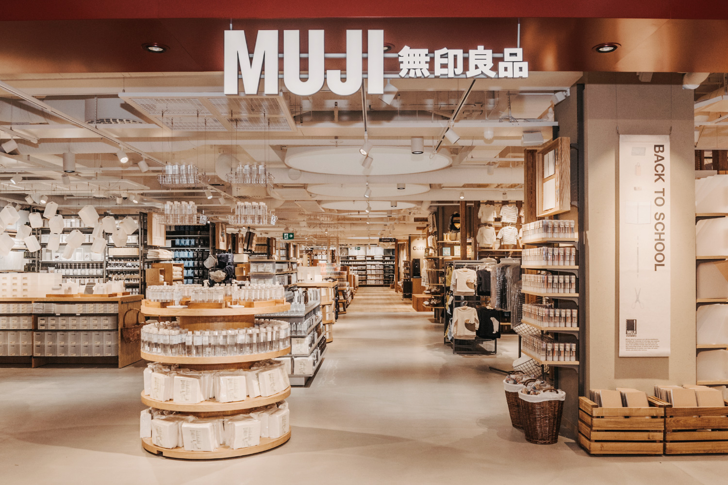 MUJI ÅHLÉNS CITY STOCKHOLM | 無印良品