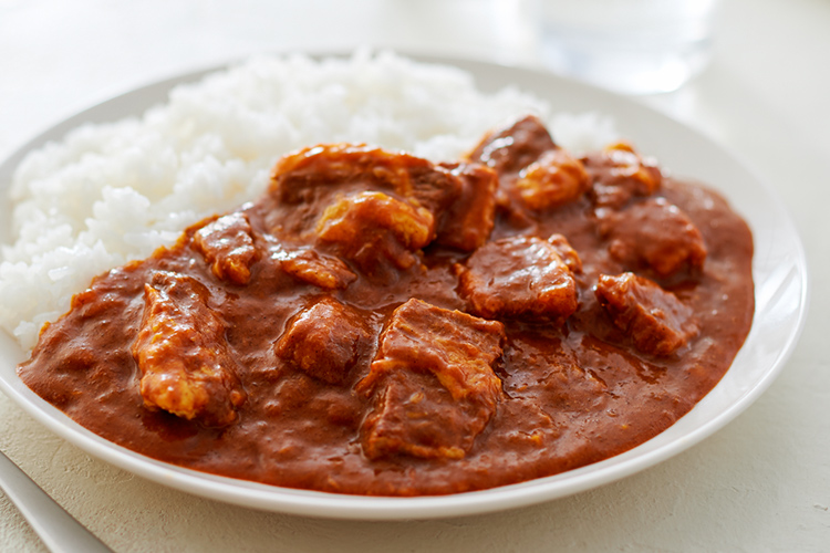 素材を生かした 牛ばら肉の大盛りカレー