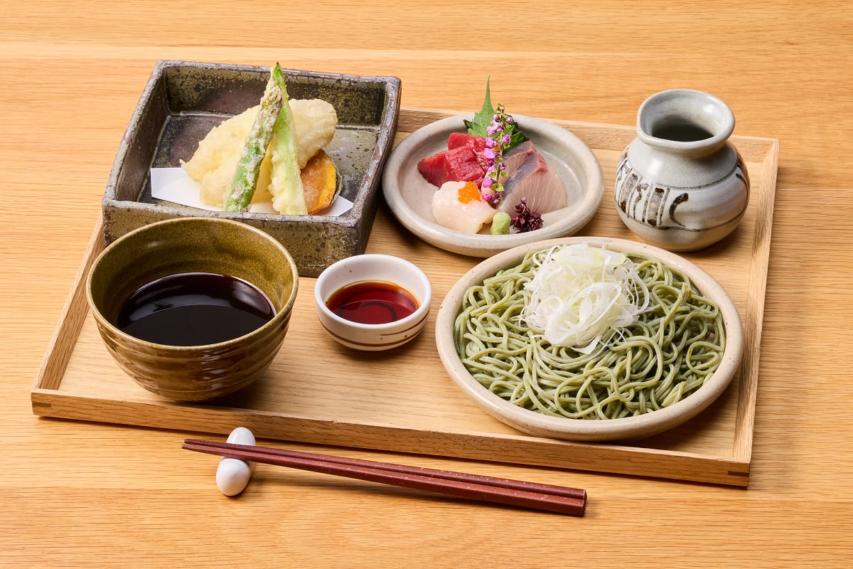 季節のお蕎麦と天ぷらお造りのおぜん