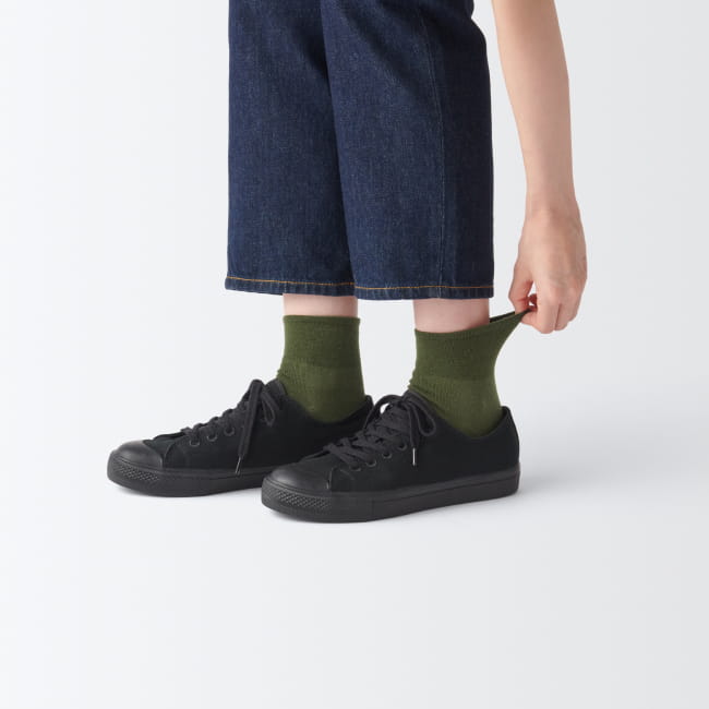 靴とパンツと合わせて着用したイメージ