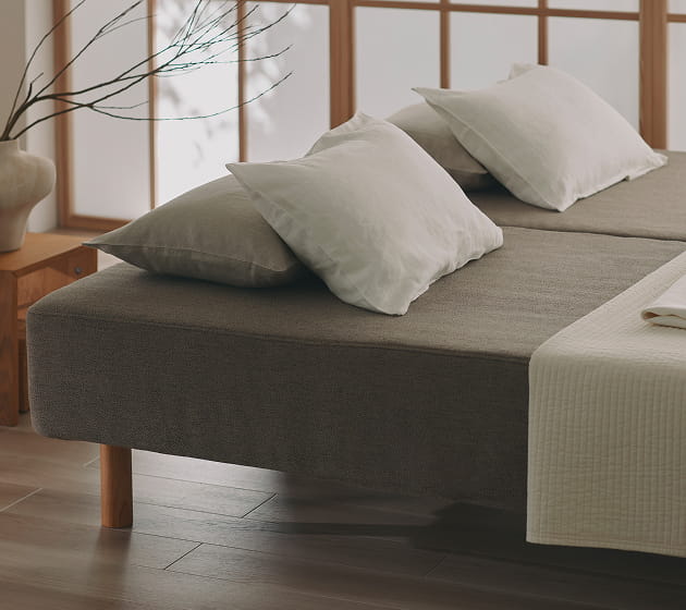 脚付マットレスを2つ連結してひとつのベッドとして使用しているイメージ4