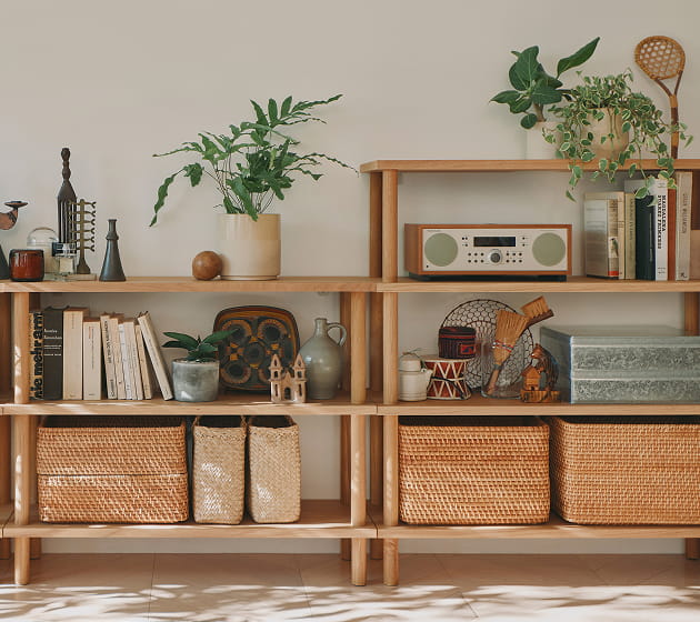 手軽に組み立てられる木製シェルフ　棚3段と棚4段を横並びにして使用しているイメージ1