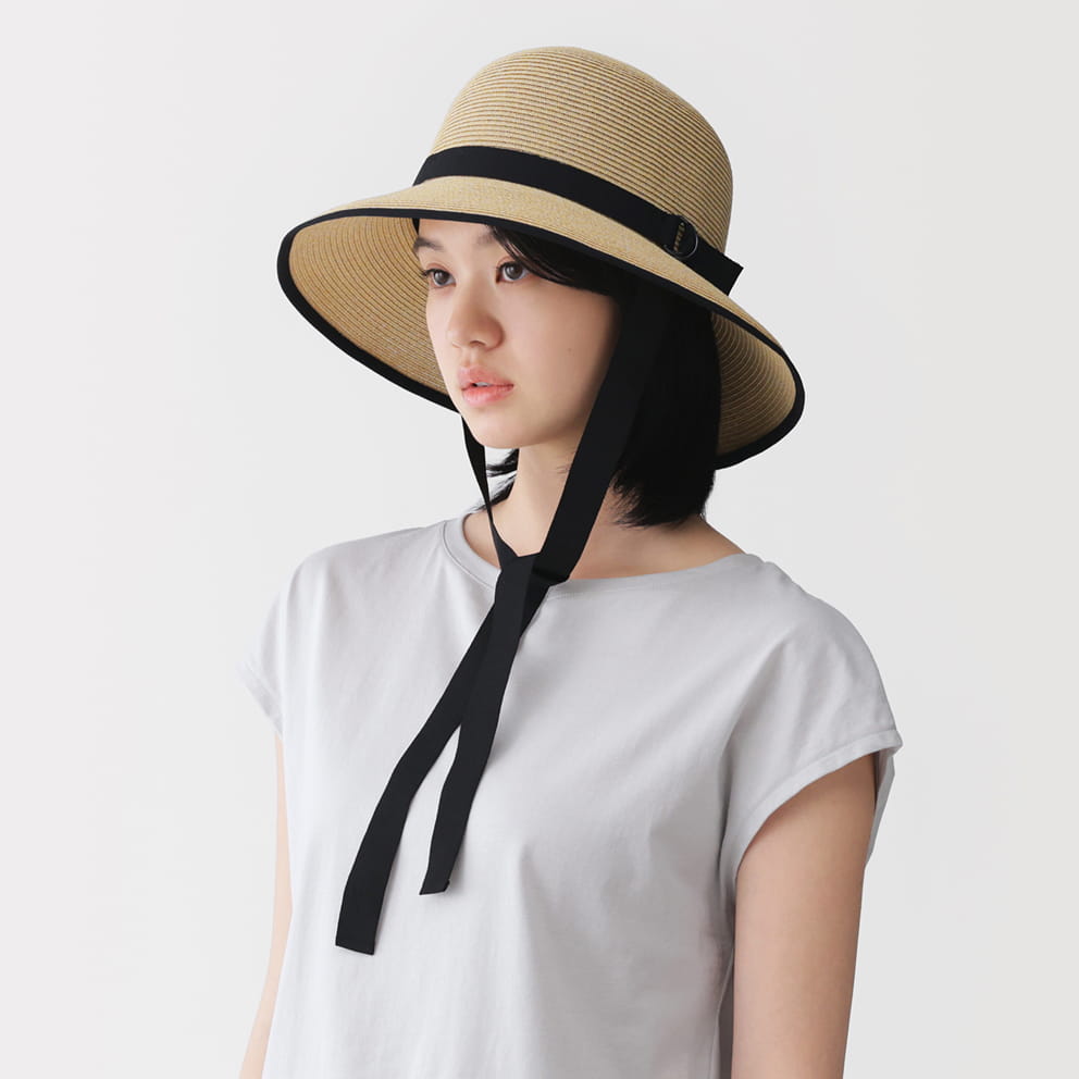 ＵＶカット洗えてたためるキャペリンの着用イメージ