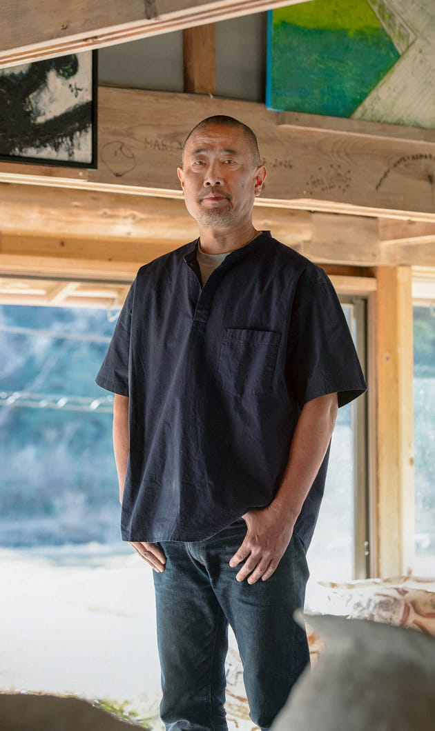 涼感ヘンリーネック半袖布帛Tシャツの着用イメージ