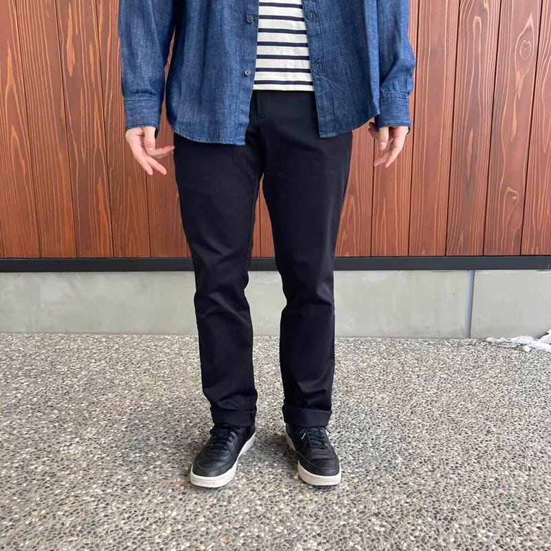 紳士　ストレッチチノスリムパンツのスタッフスナップ5