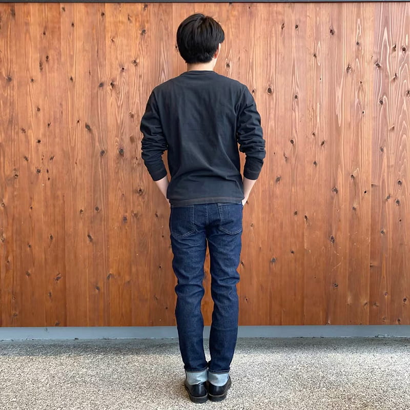 紳士　ストレッチデニムスリムパンツのスタッフスナップ3
