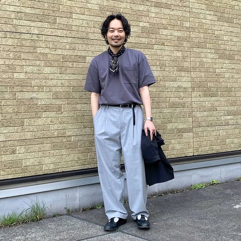 紳士　乾きやすいワンタックワイドパンツのスタッフスナップ1