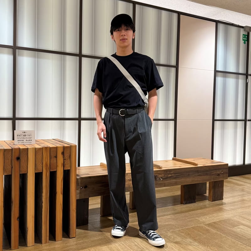 紳士　乾きやすいワンタックワイドパンツのスタッフスナップ3