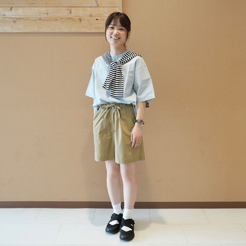 婦人　洗いざらし　ブロードショートパンツのスタッフスナップ1