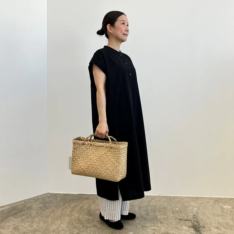 婦人　リネン　洗いざらしイージーワイドパンツのスタッフスナップ1