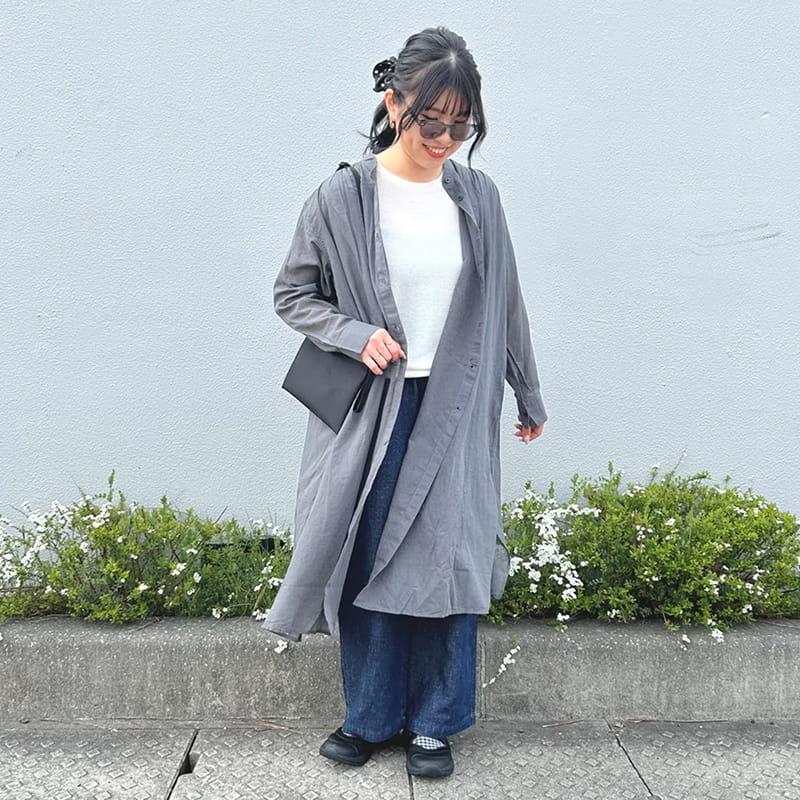 婦人　コットン　リネン　デニムイージーワイドパンツのスタッフスナップ2