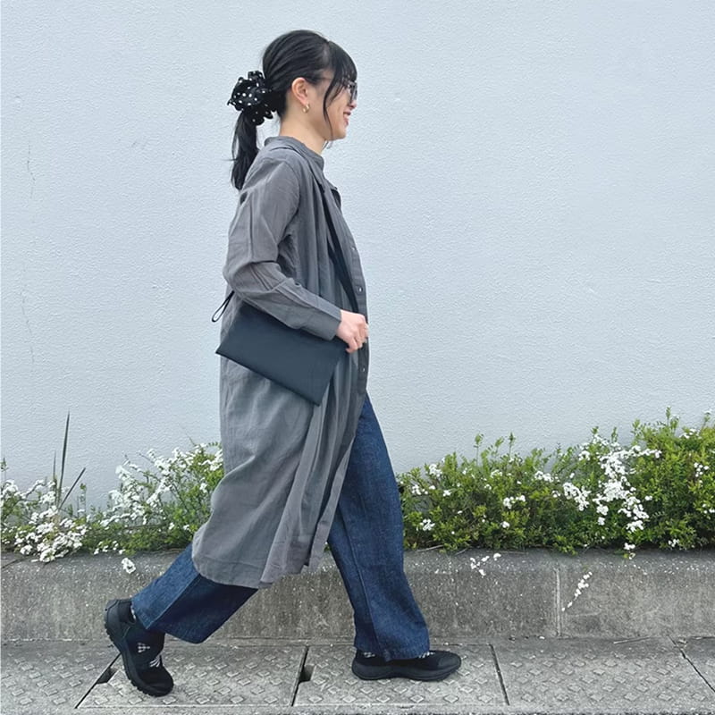 婦人　コットン　リネン　デニムイージーワイドパンツのスタッフスナップ5