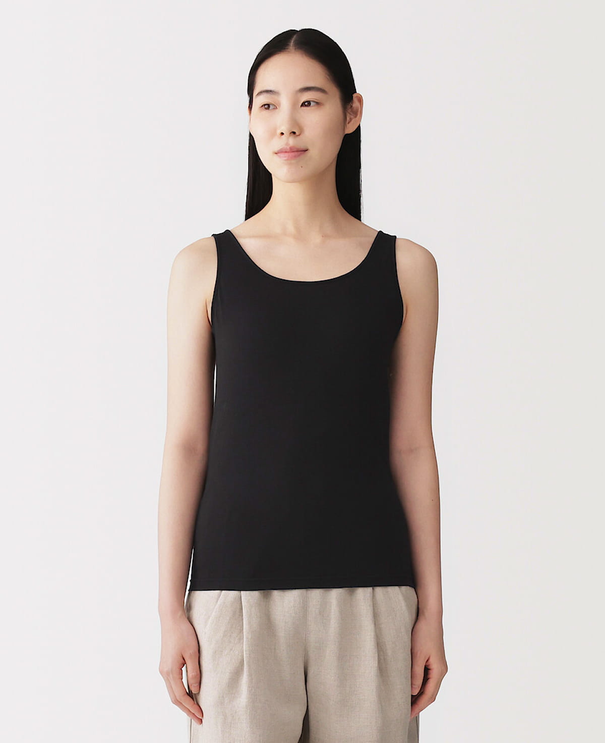 婦人 なめらかブラタンクトップの着用イメージ
