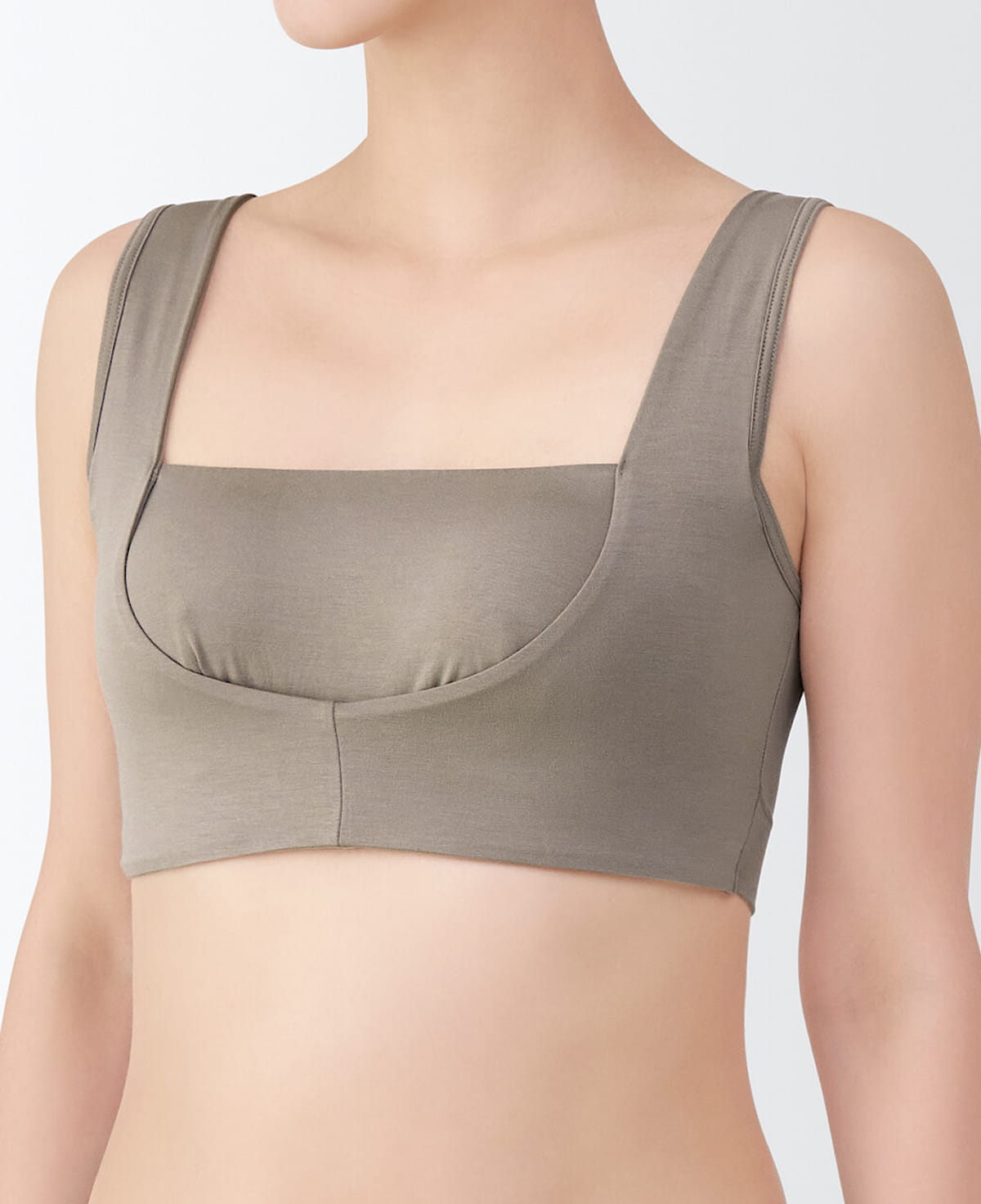 婦人 なめらかナイトブラジャーの着用イメージ