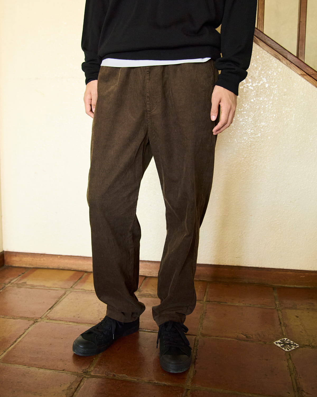 紳士 木の実から作ったカポック混コーデュロイワークパンツの着用イメージ1