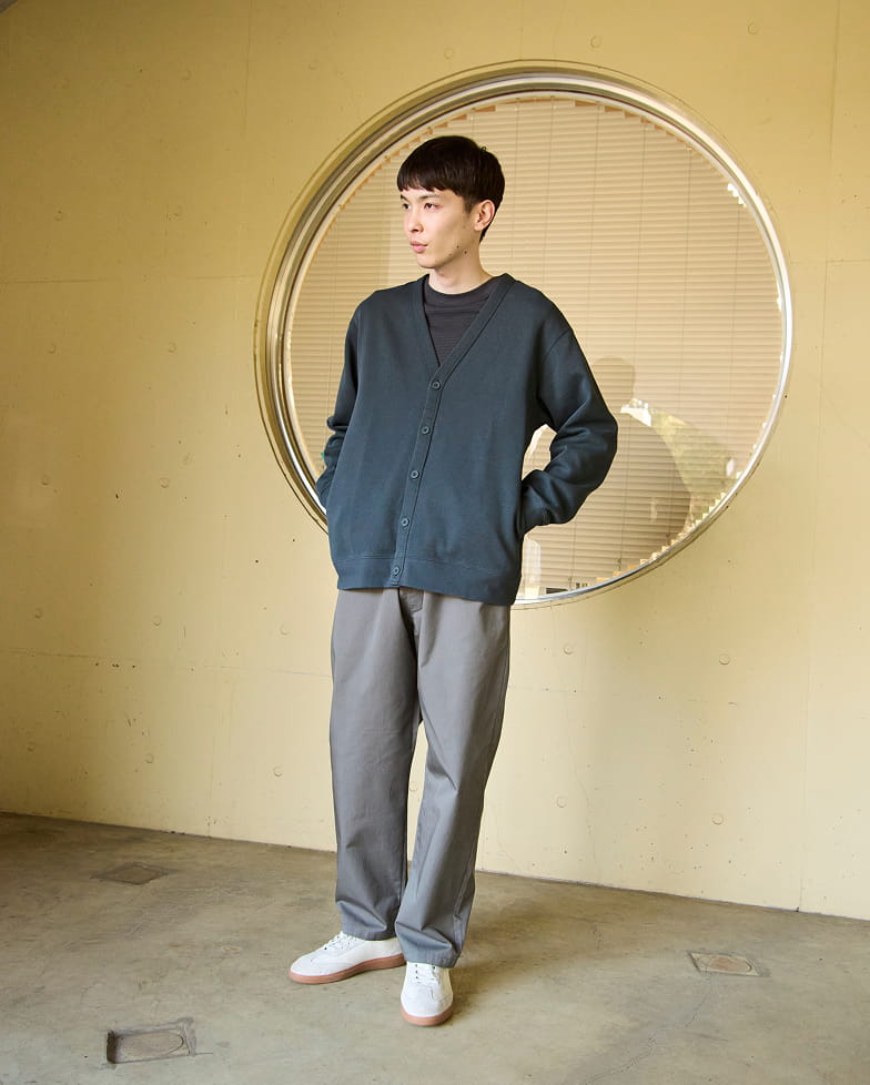 紳士　二重編みＶネックカーディガンの着用イメージ1
