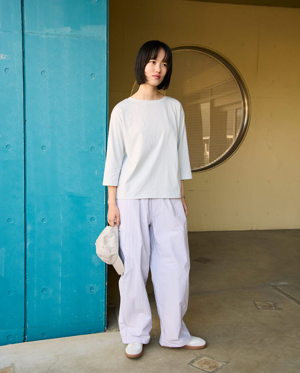 婦人　天竺編みボートネック七分袖Ｔシャツの着用イメージ2