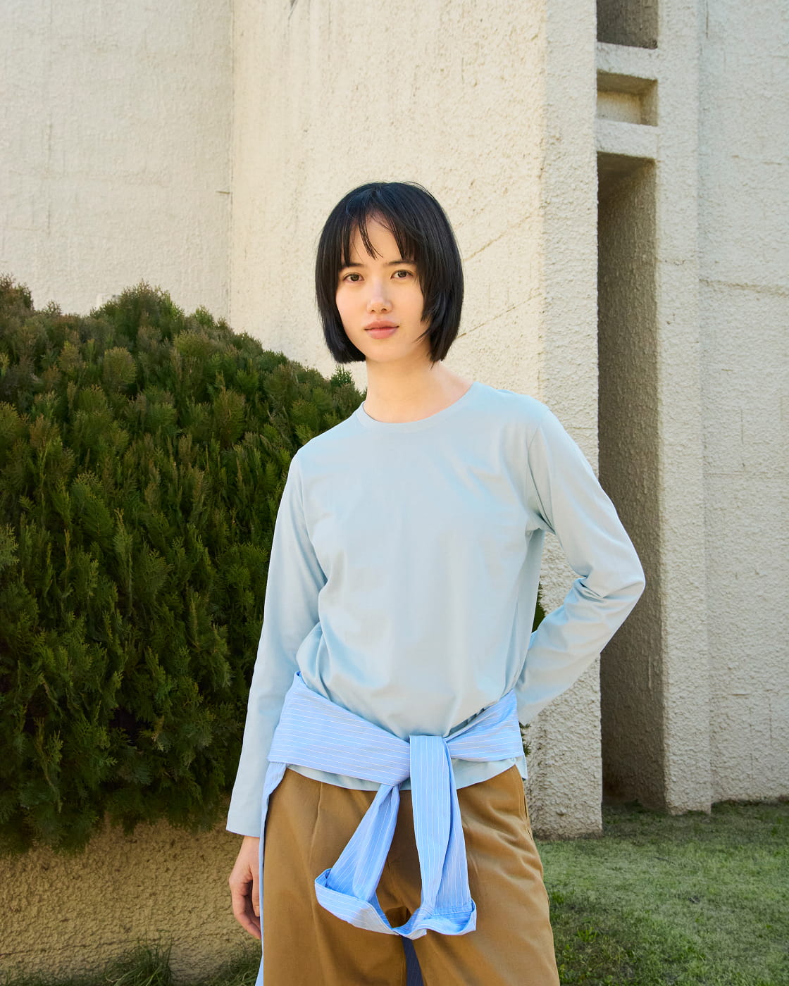 婦人　天竺編みクルーネック長袖Ｔシャツの着用イメージ1