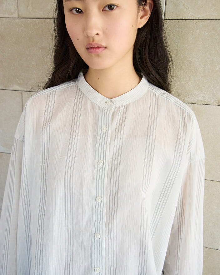 婦人　強撚　シアー長袖シャツの着用イメージ2