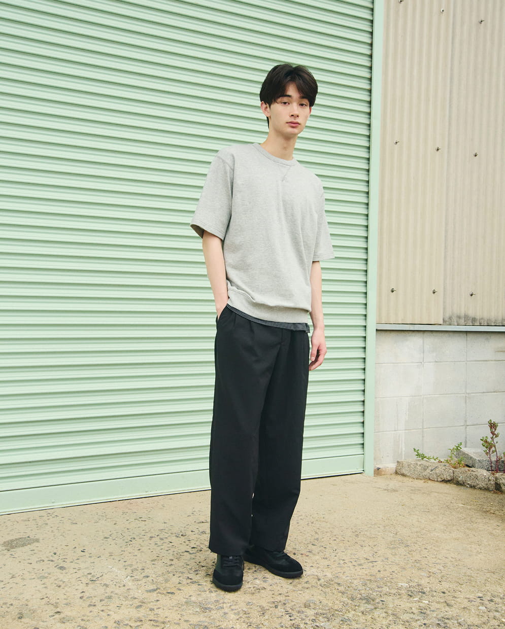 紳士　涼感　タックストレートパンツの着用イメージ1