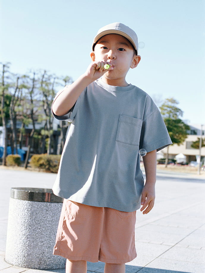 こどもの1枚目LOOK「日なたで思いっきり遊びたい日の一着。」