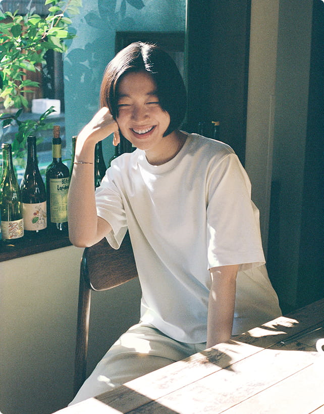 婦人　涼感ＵＶカットクルーネックワイド半袖Ｔシャツのモデル画像