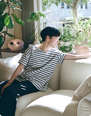 婦人　ボーダーボートネック半袖Ｔシャツのモデル画像