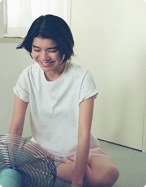 婦人　天竺編みクルーネック半袖Ｔシャツのモデル画像