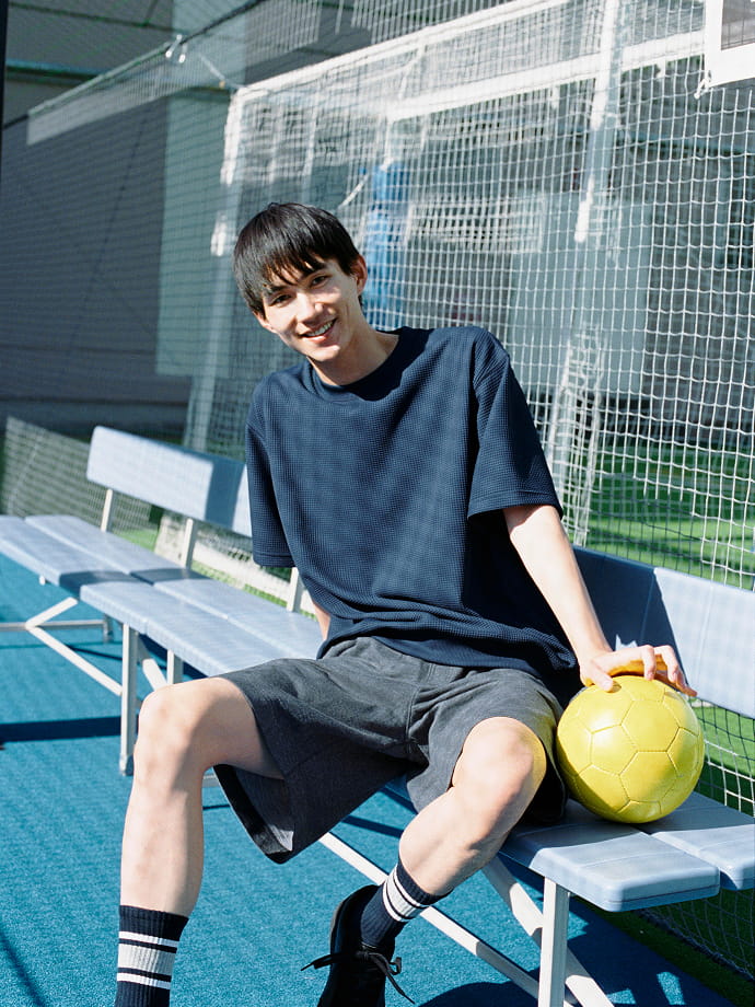 紳士の2枚目LOOK「紫外線も汗も、気にならない。」