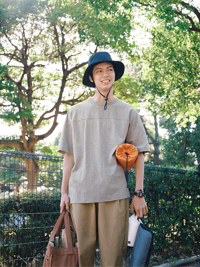 紳士の6枚目LOOK「丈夫だから、野遊びにもってこい。」