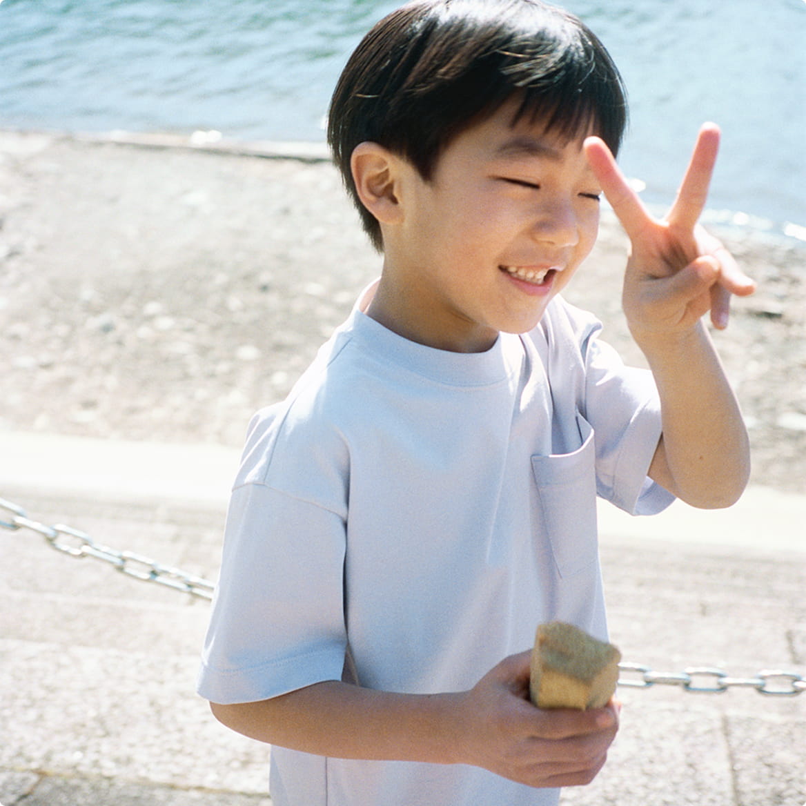 キッズ　涼感ＵＶカットワイド半袖Ｔシャツのモデル画像
