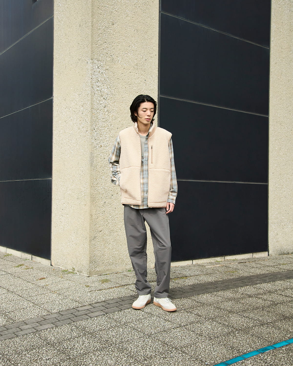 紳士　防風裏起毛ストレッチテーパードパンツの着用イメージ1