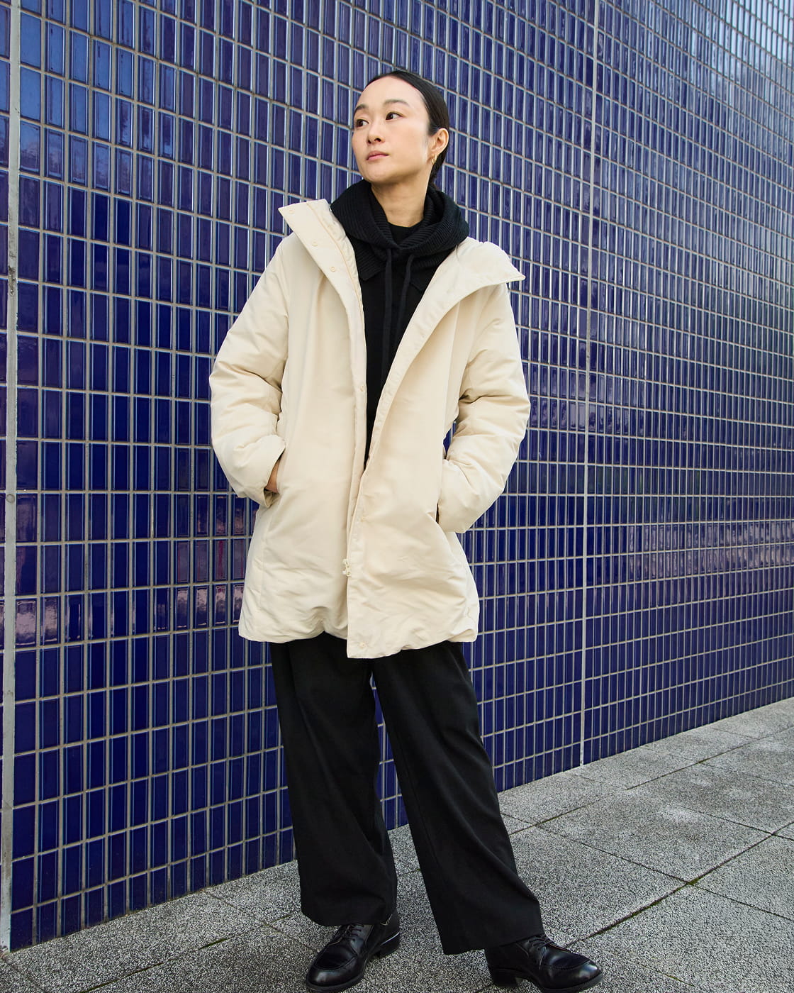 婦人　撥水ダウンミドルコートの着用イメージ1