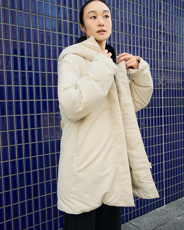 婦人　撥水ダウンミドルコートの着用イメージ2