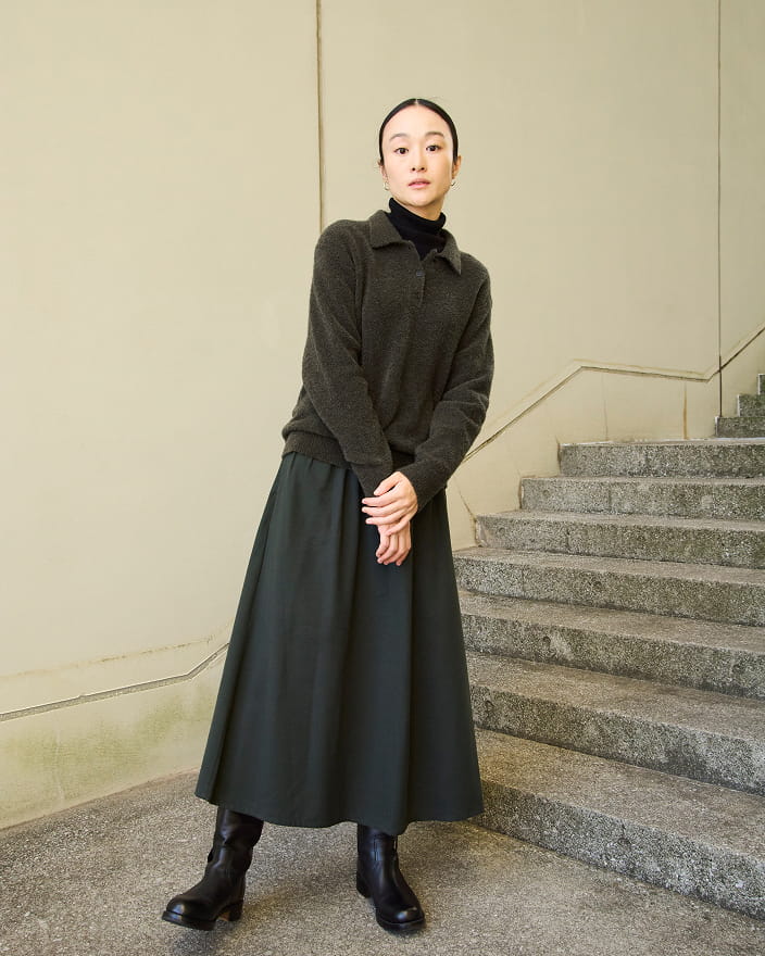 婦人　起毛タックスカートの着用イメージ2