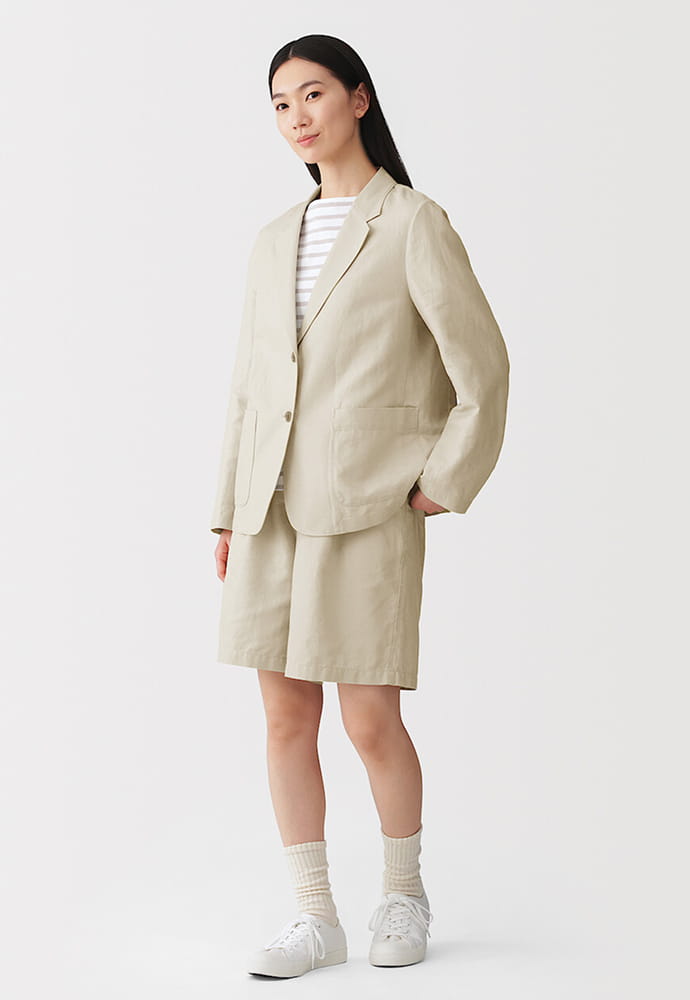 婦人　ヘンプ混　ツイル　テーラードジャケットの着用イメージ