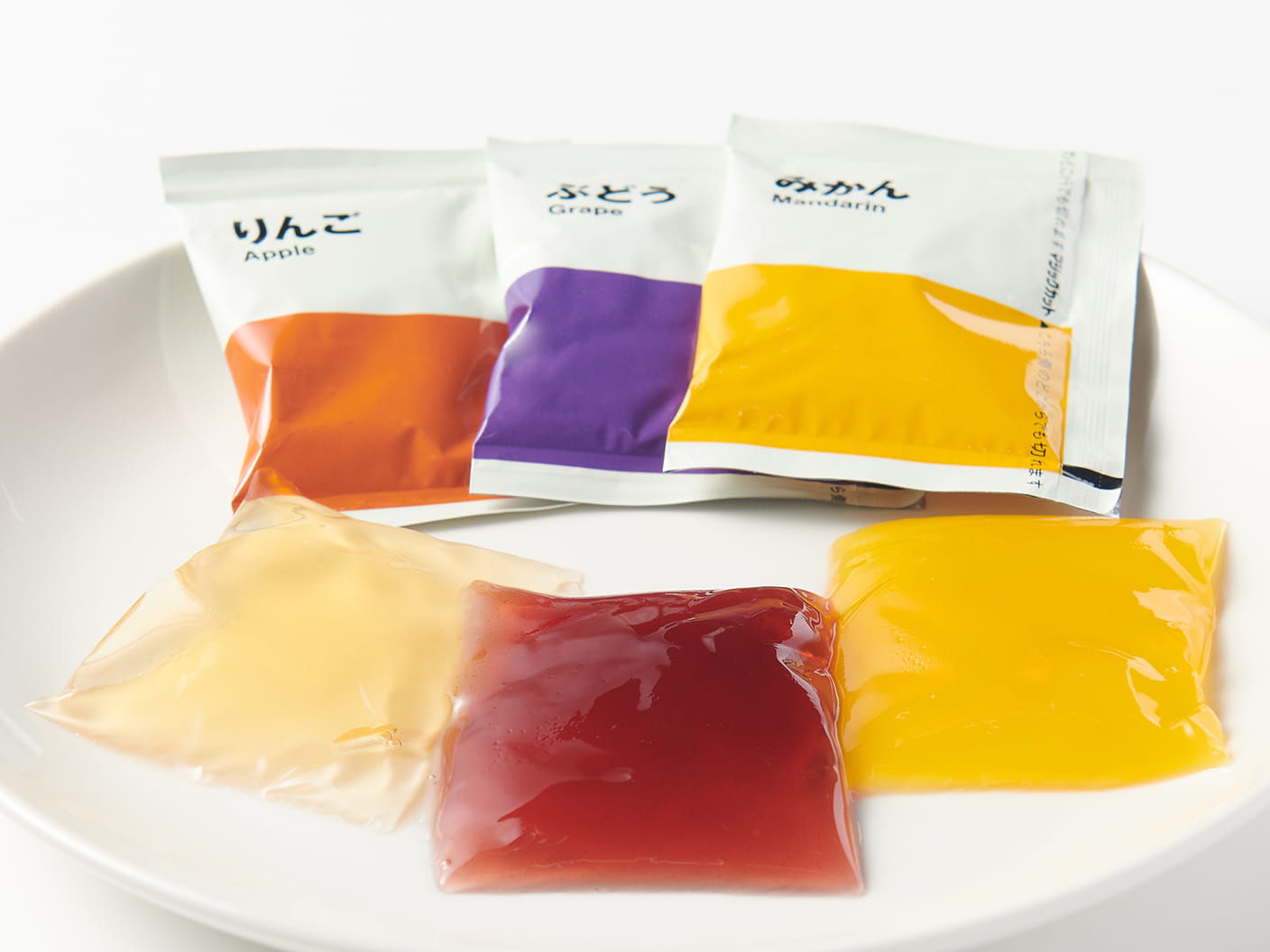 冷やしておいしい果汁１００％ゼリー３種のフルーツの商品イメージ