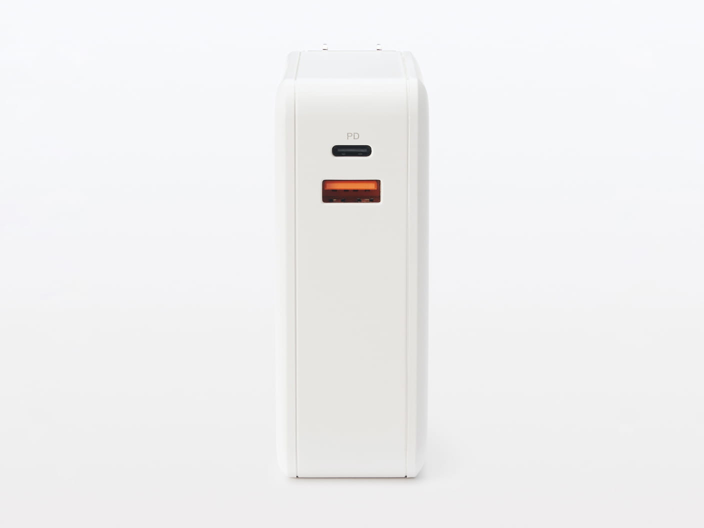 ＵＳＢ－C/A 2個口のアップ写真
