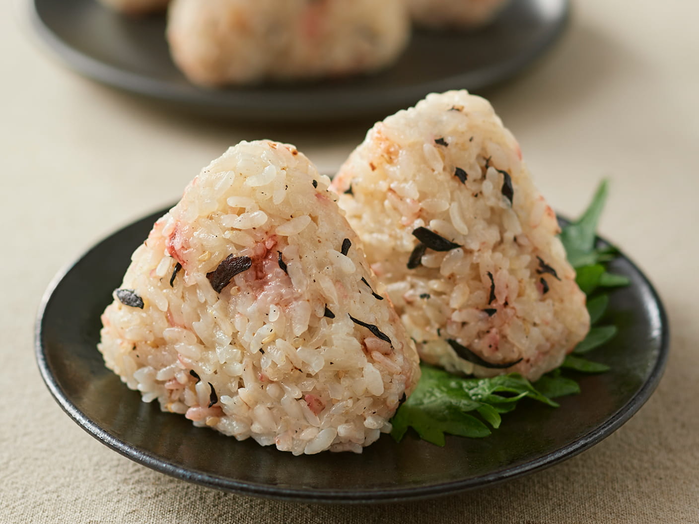 梅ひじきのおこわおにぎり　<span class="eng">５</span>個のイメージ