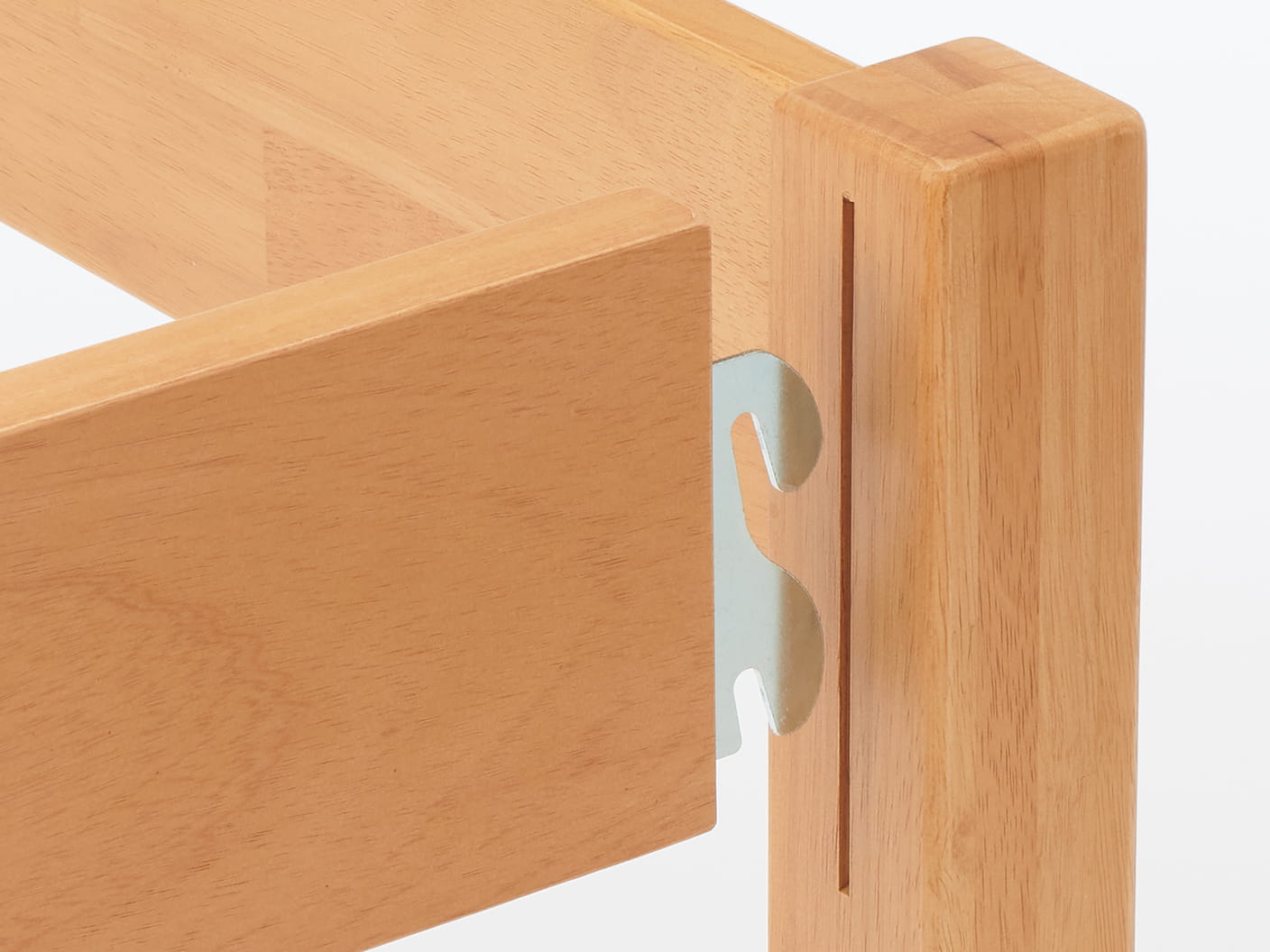 木製ベッドの接合部