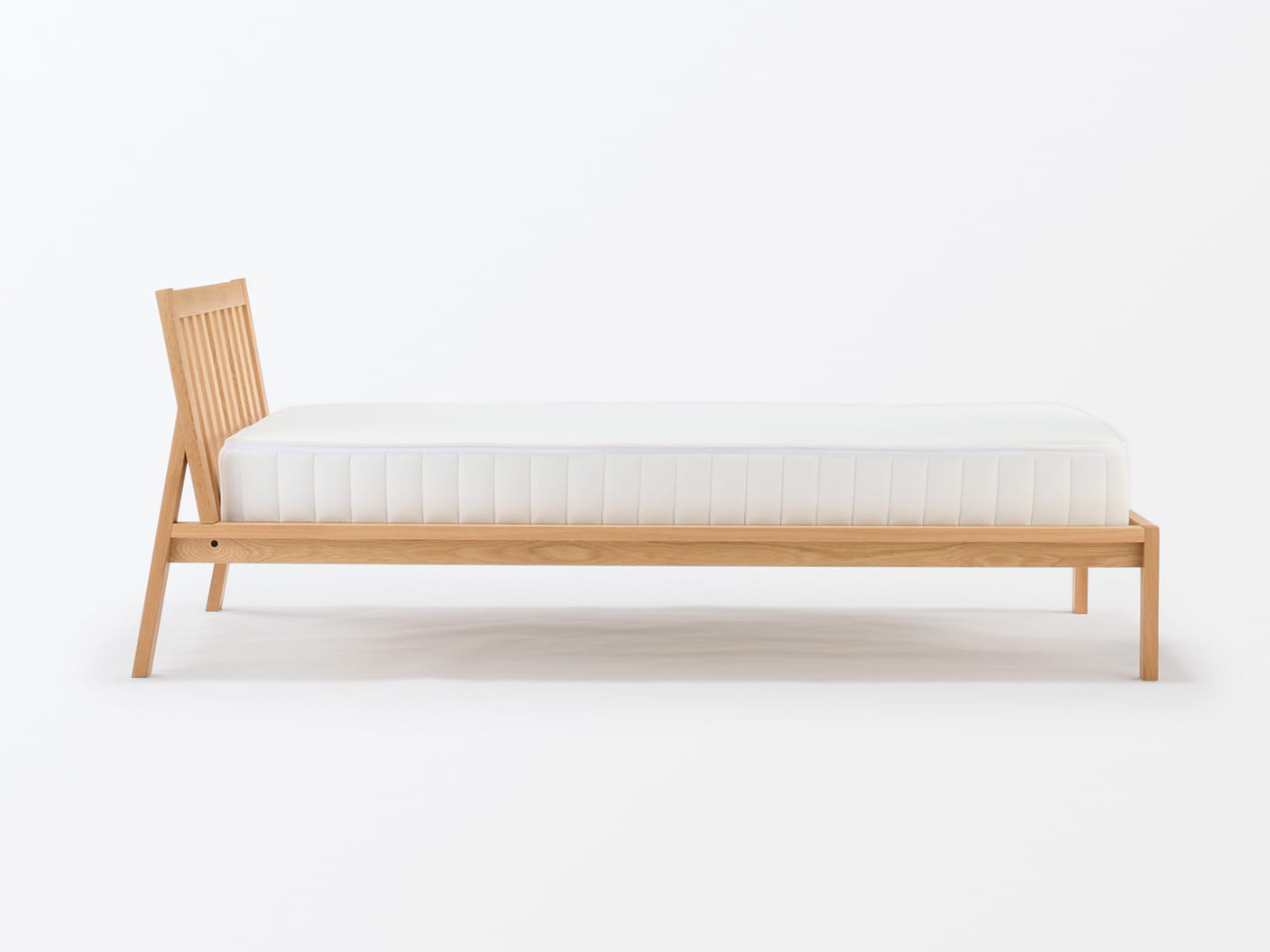 もたれかかれる木製ベッドの商品画像