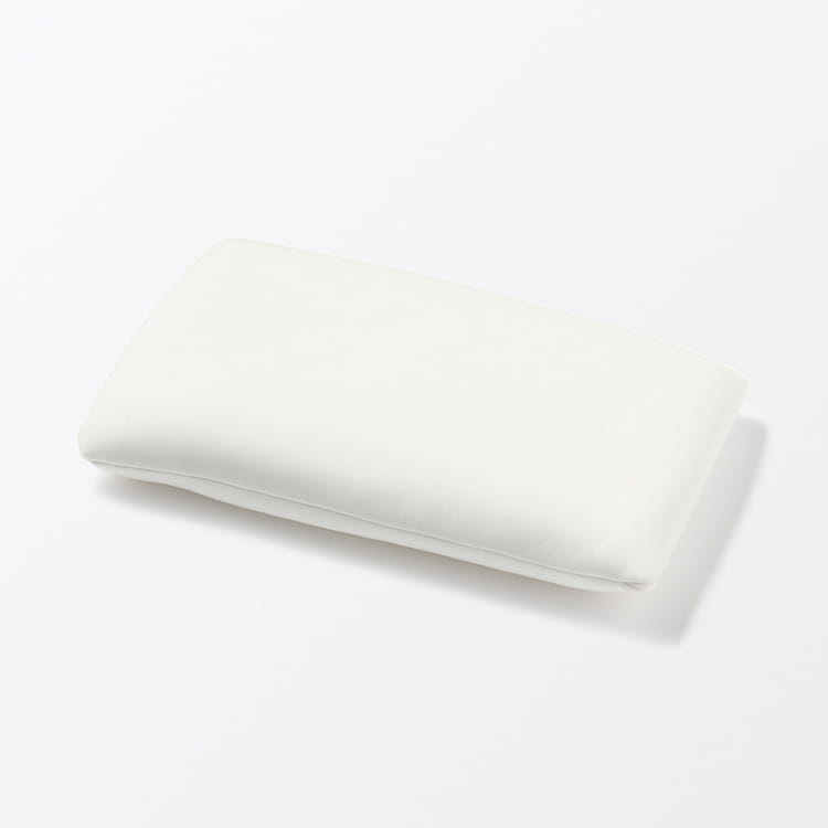 カバーが洗える　頭を支えるふっくらまくら　低め