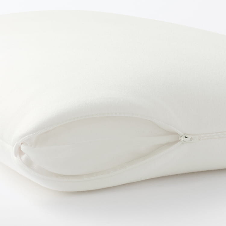 カバーが洗える　頭を支えるふっくらまくら　低め