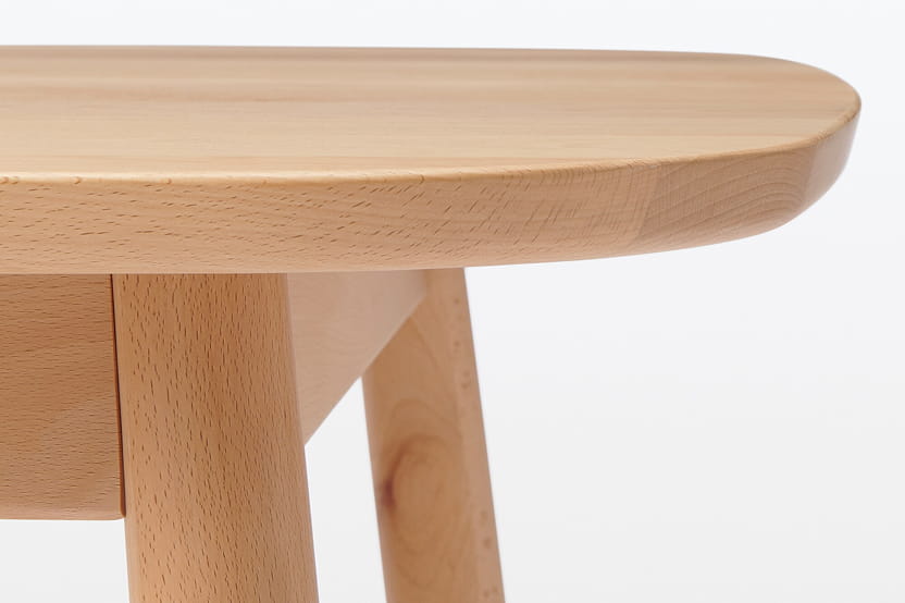 木そのものの表情を生かしたテーブルです。のイメージ