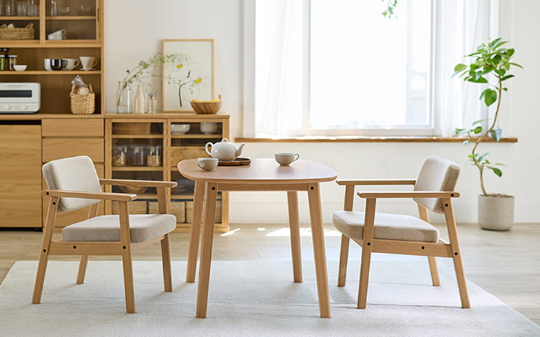 ダイニングテーブルの種類と選び方