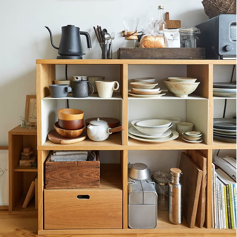 キッチン収納と食器棚の使用例