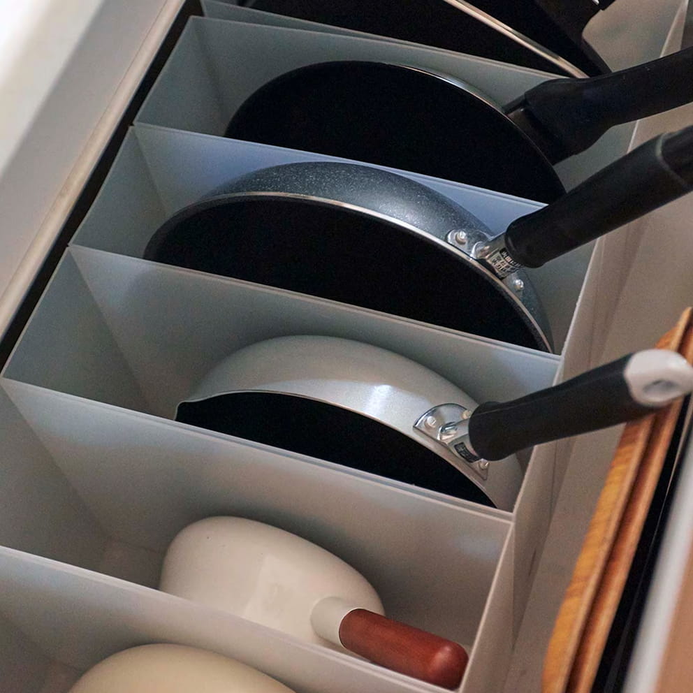 かさばる調理器具の収納のイメージ